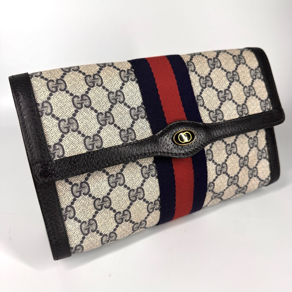 GUCCI GG Monogram Supreme Vintage Clutch – Navy Blue - Picture 12 of 15